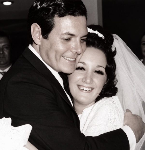 Gabriel Fernández Carrasco y María Antonieta de las Nieves el día de su boda